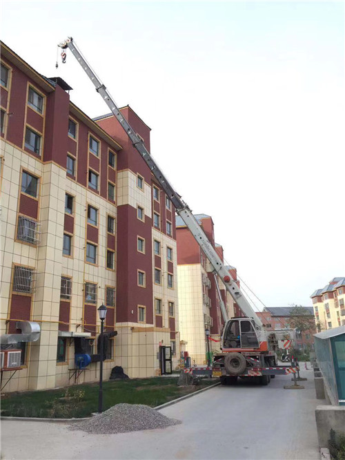 宁晋县跨街广告牌的高空安装注意事项