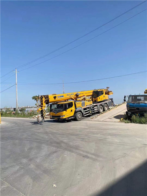 宁晋县吊车作业时，可能会产生哪些额外收费项目？